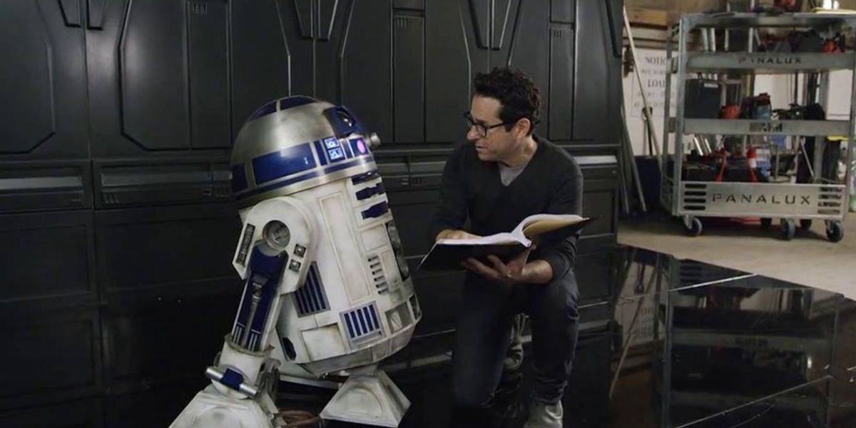 J,J, Abrams and R2-D2 on the Star Wars: The Force Awakens set