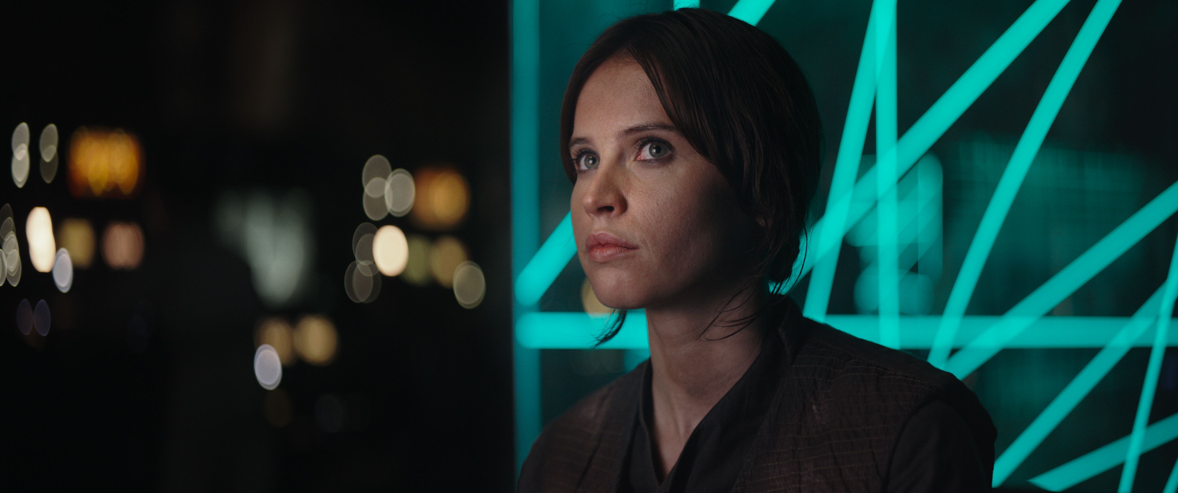 Rogue One: A Star Wars Story - Felicity Jones at the Rebel Base