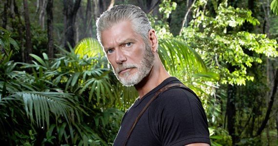 Terra Nova's production design takes direct cues from Avatar, according to star Stephen Lang.