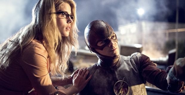 Двум популярным сериалам DC в этом году исполняется 10 лет, но какой из них постарел лучше?