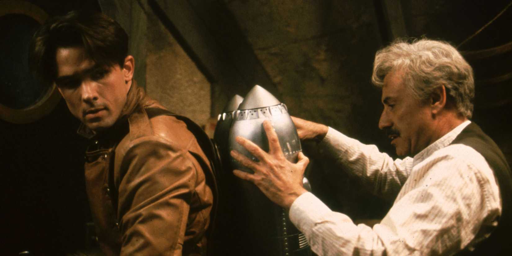 Cliff Secord donning jetpack in The Rocketeer