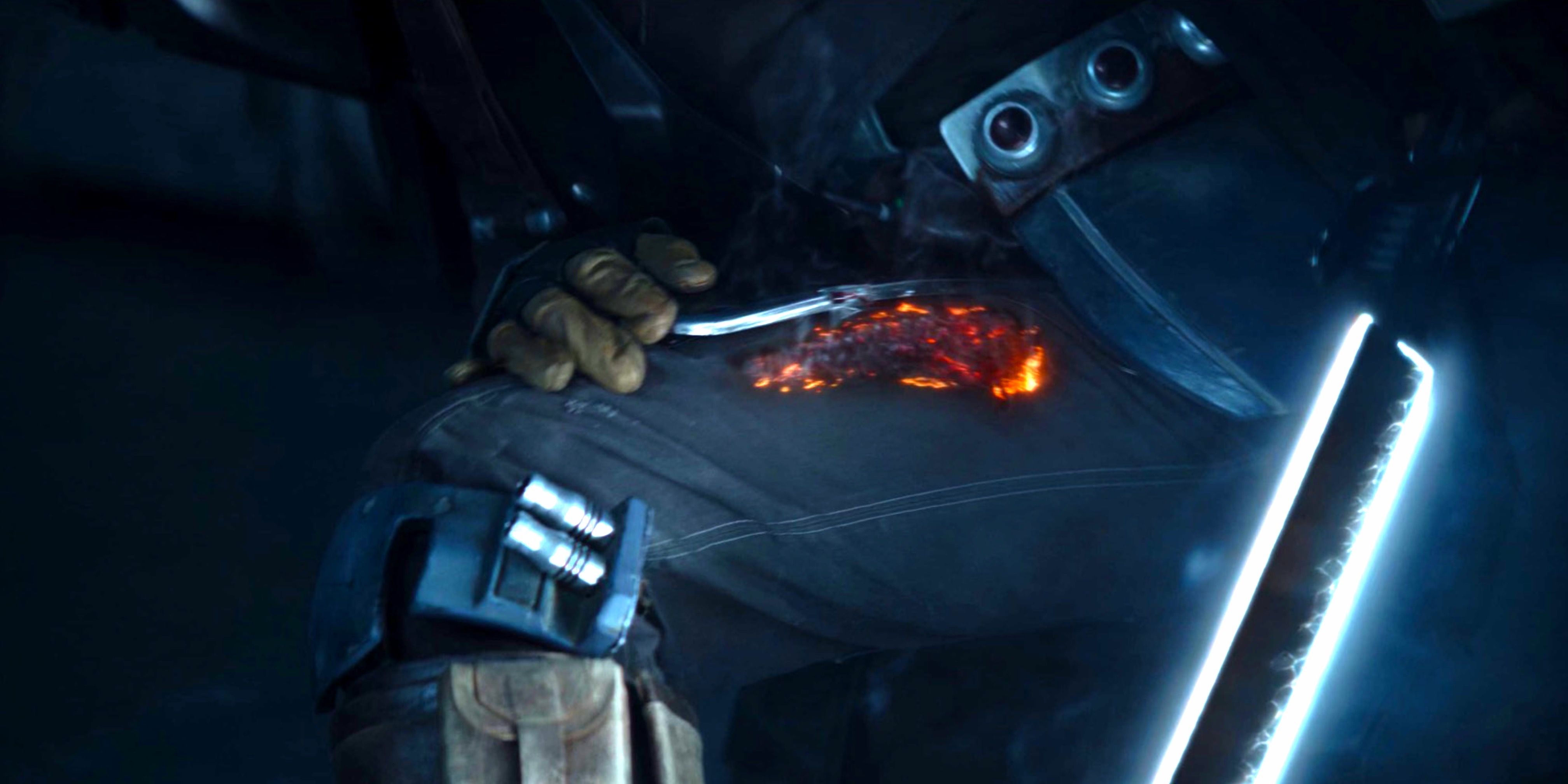 Din Djarin's Darksaber injury in The Book of Boba Fett episode 5