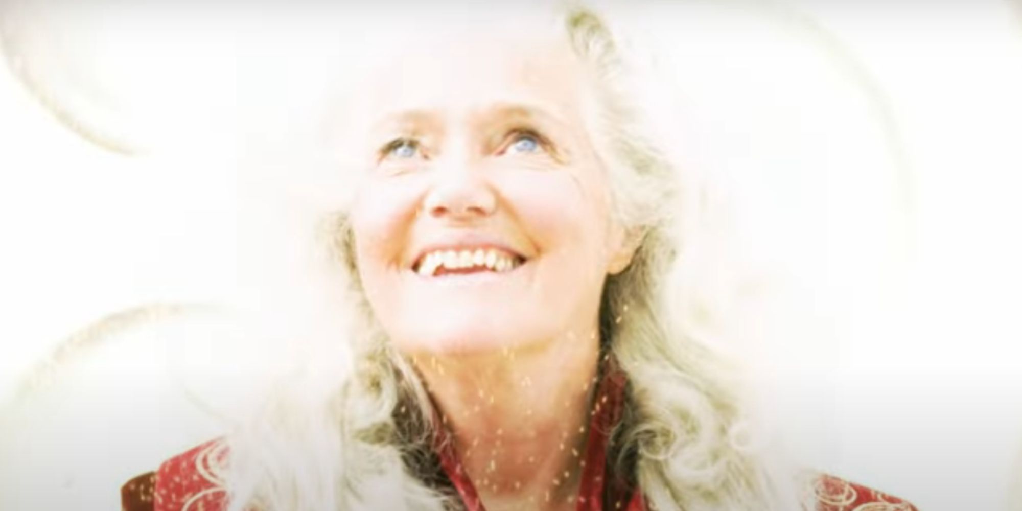 Louise Jameson as Leela smiling in the TARDIS in a Doctor Who YouTube short