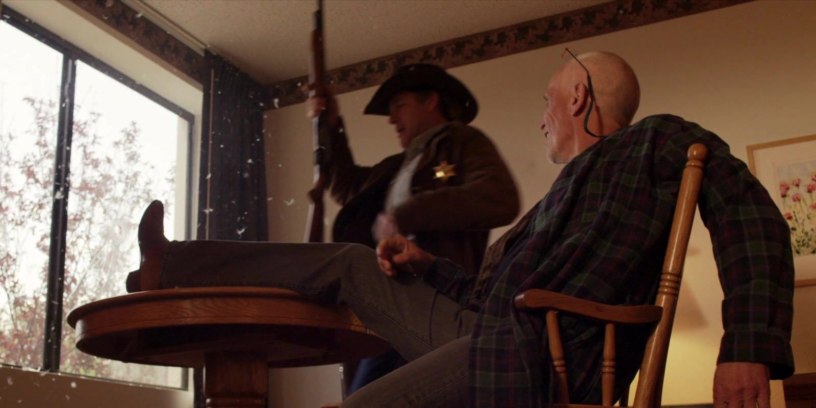 Walt Longmire (Robert Taylor) speaking to Lucian Connally (Peter Weller) in Longmire season 1 episode 6