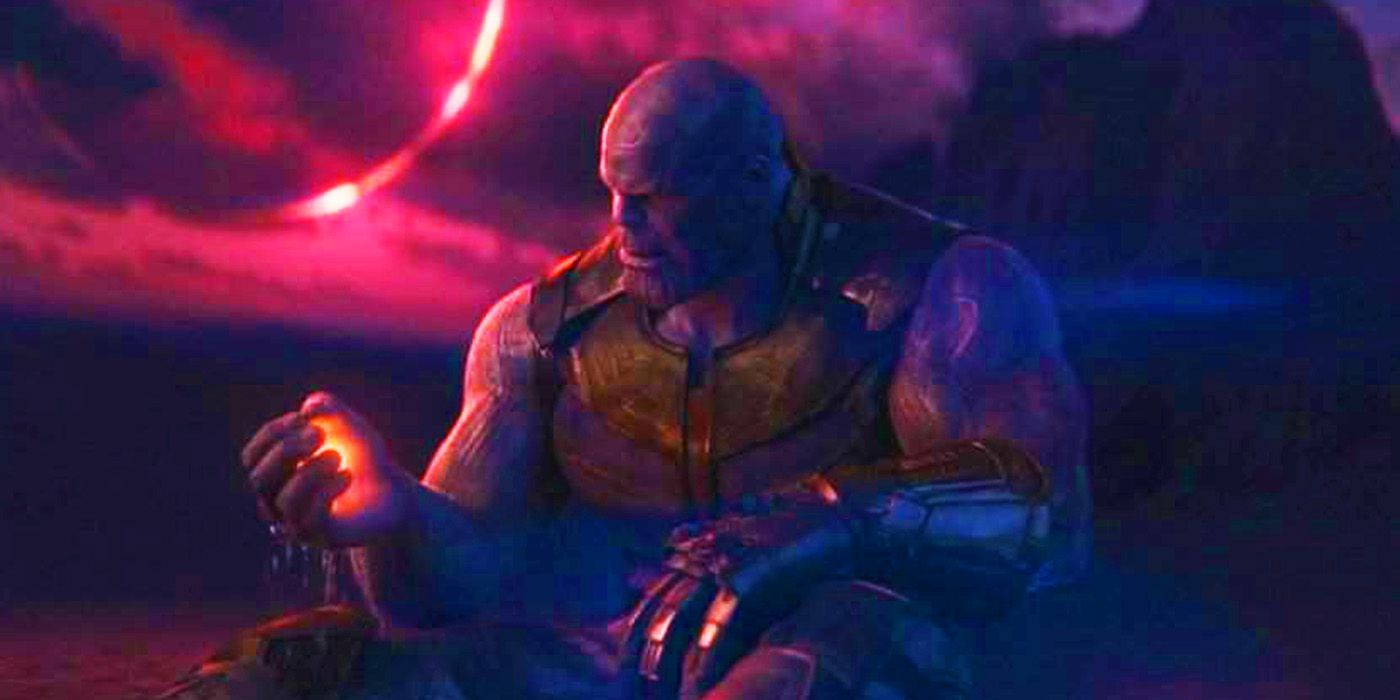 Thanos com a Joia da Alma em Vingadores: Guerra Infinita