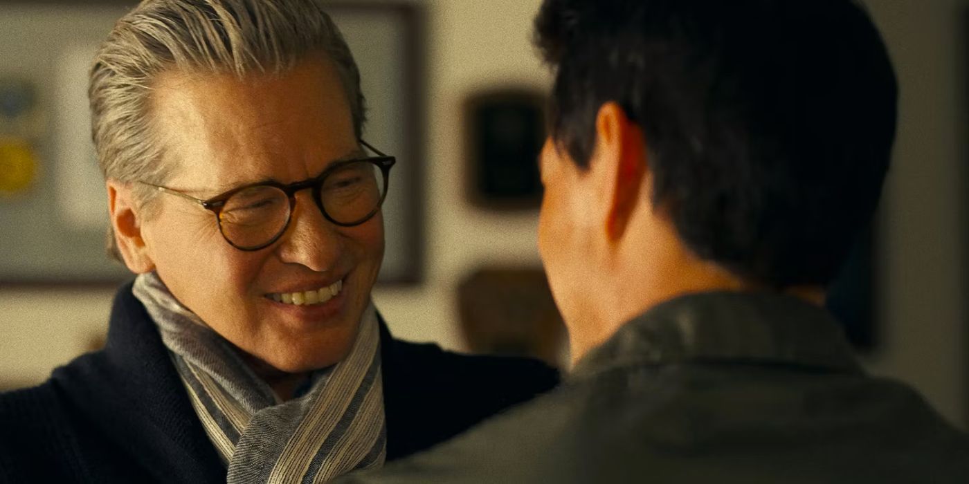 Iceman smiling at Maverick in Top Gun: Maverick - Top Gun’s missing ending scene should have come earlier in its story - Top Gun 3 Would Improve Top Gun's Cut Grave Scene