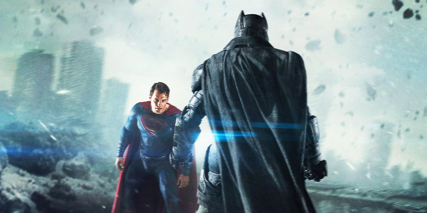 BVS Зака ​​Снайдера почти получил рейтинг R, потому что MPAA заявило: «Нам просто не нравится идея борьбы Бэтмена с Суперменом»